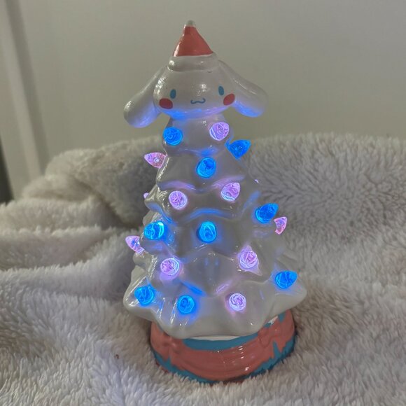 6" Collectable CINNAMOROLL Ceramic Christmas Tree - NEW IN BOX - Picture 6 of 8